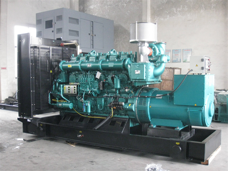 泾阳200KW 柴油发电机的油耗是多少?