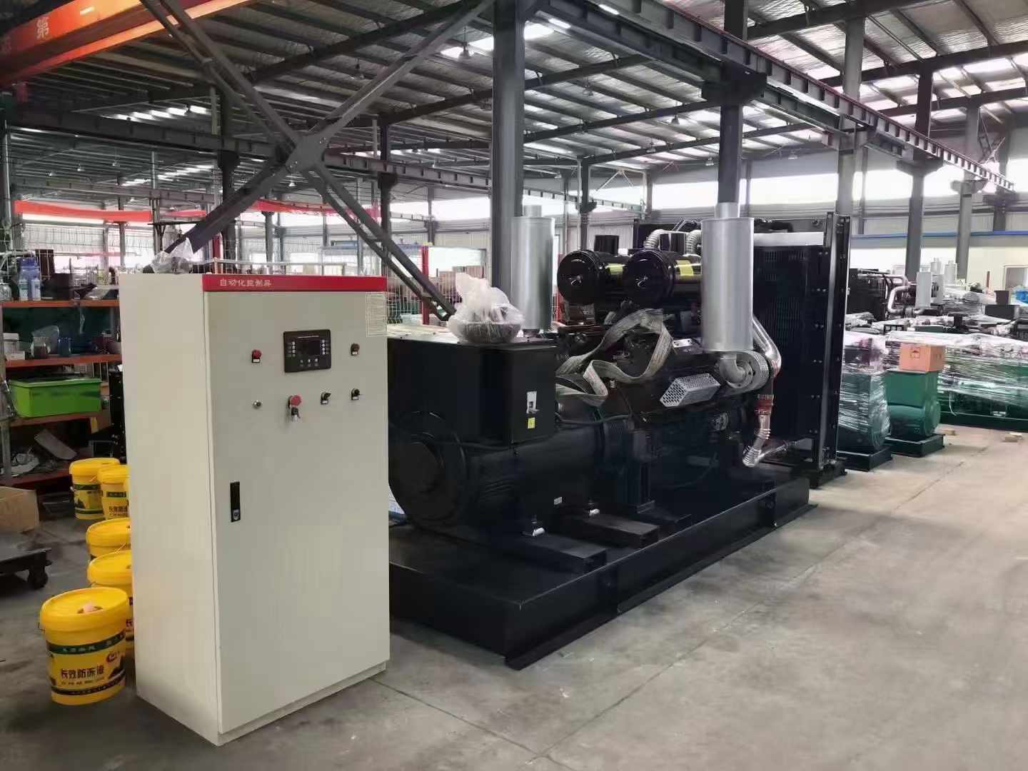 泾阳柴油发电机运行时的噪音和振动水平如何？