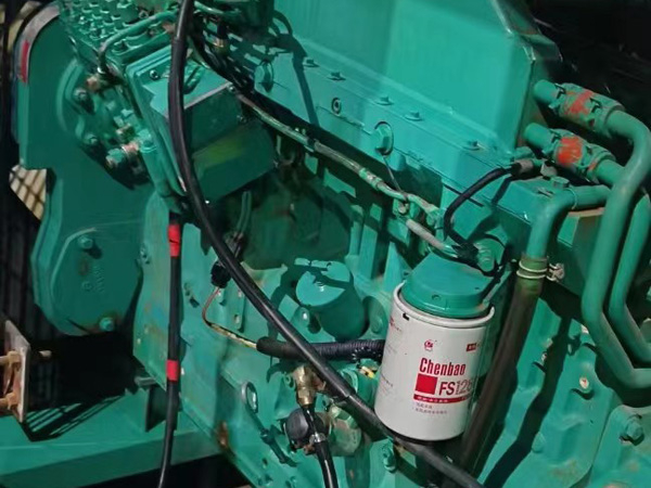 泾阳如何确定新的发电机组控制系统是否与原系统兼容？